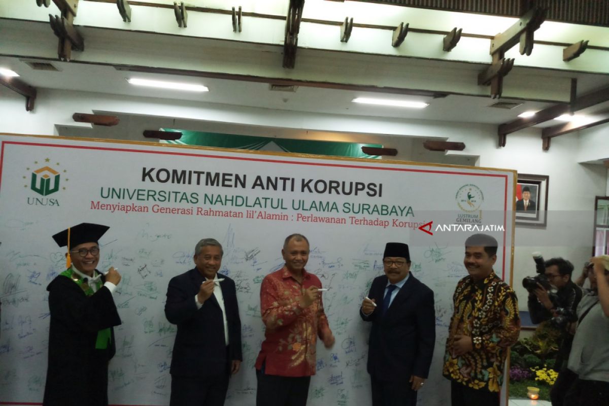 Gelar Lustrum ke-1. Unusa-KPK Tanda Tangani Pakta Integritas Antikorupsi