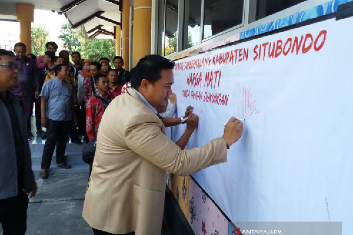 DPRD Situbondo Galang Tanda Tangan 