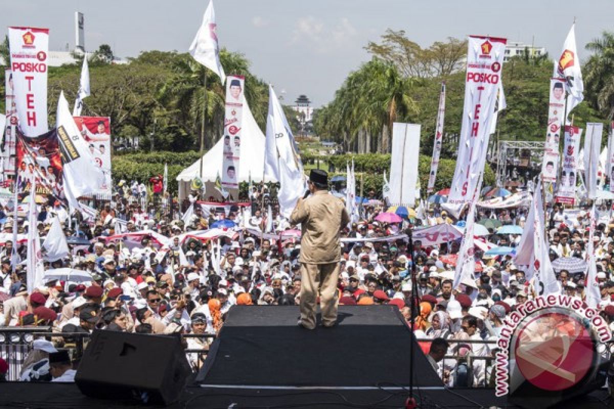 Prabowo bakar semangat pendukung Agus-TBL di Karebosi