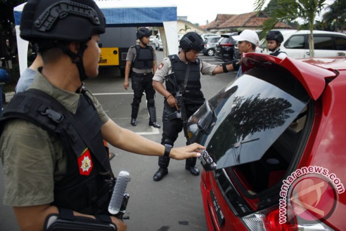 Polresta Pekanbaru perketat pengamanan pascaledakan bom di Surabaya