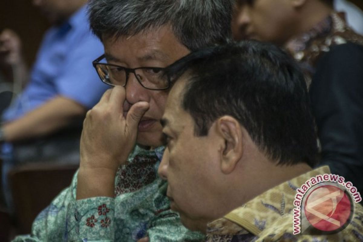 Novanto submits power of attorney related to account again