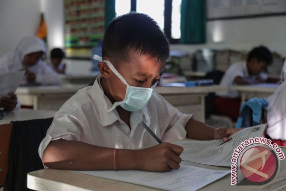 Khawatir kondisi Merapi, siswa bermalam di sekolah