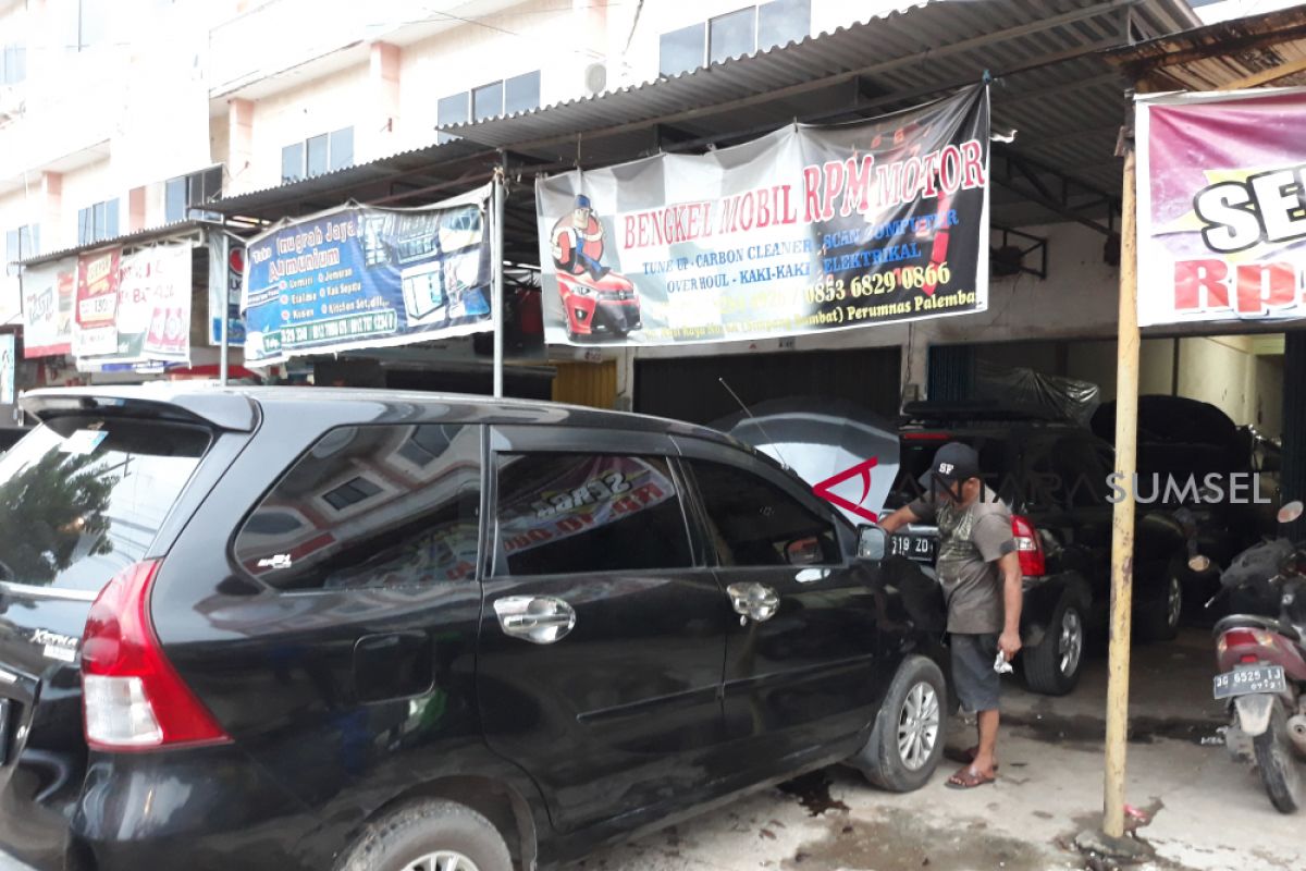 Usaha bengkel kendaraan dilarang di tepi jalan umum