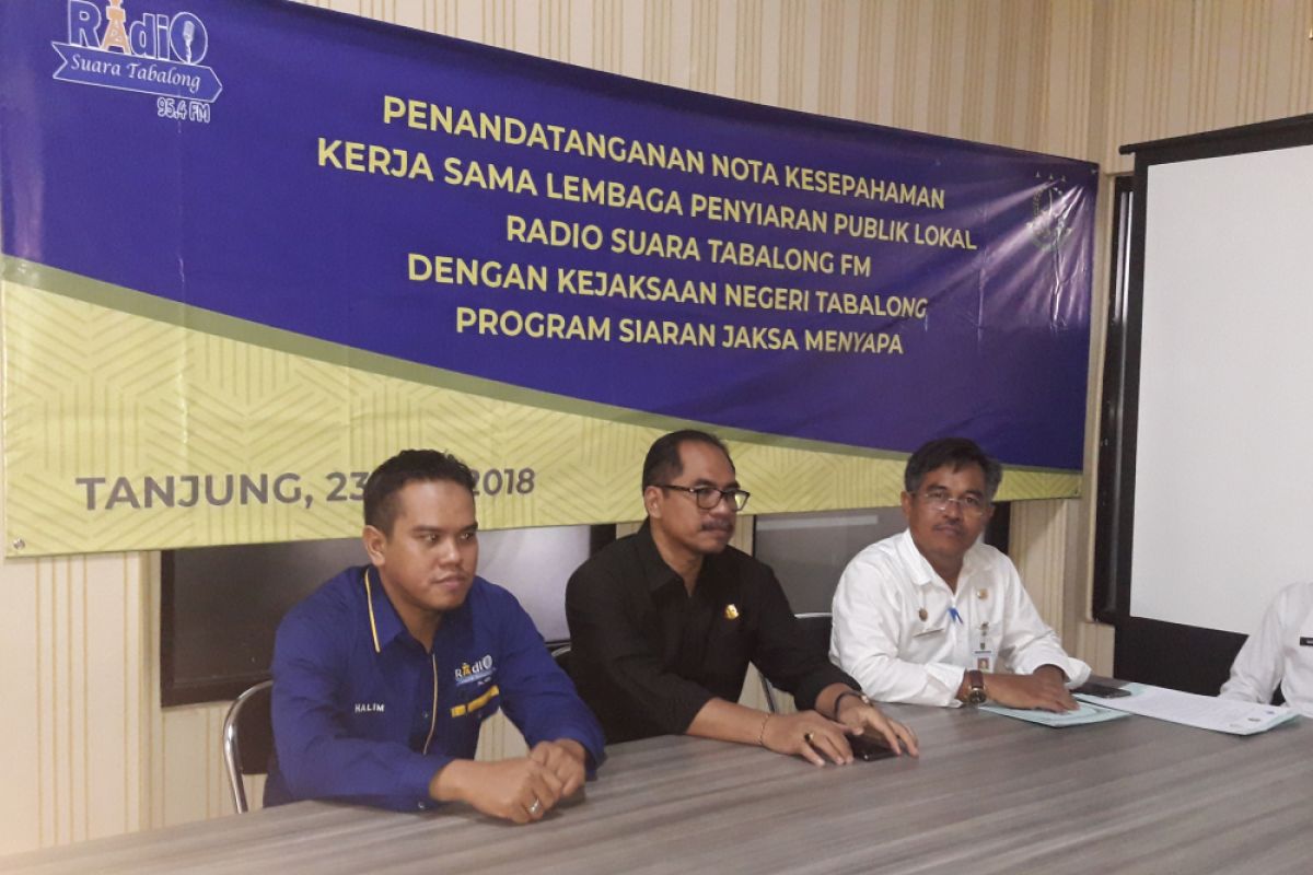 Kejari gandeng radio Pemda sosialisasi program Kejaksaan