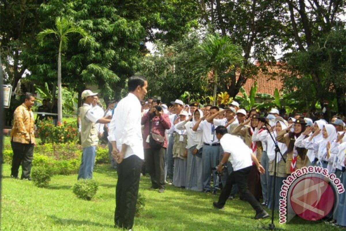 Jatuh bangun Pak Guru demi sepeda dari Presiden