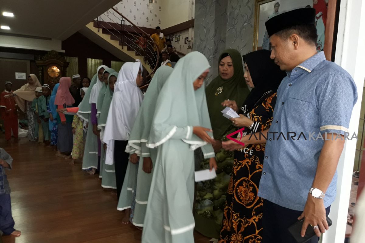 Tokoh masyarakat Sebatik santuni anak yatim piatu