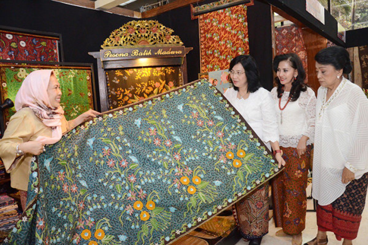 Kemenperin fasilitasi batik Jambi pukau Paris