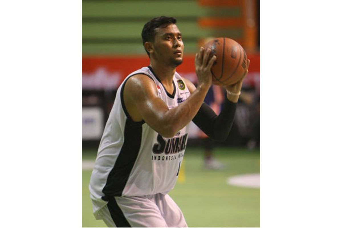 Center Timnas masyarakatkan bola basket melalui Youtube