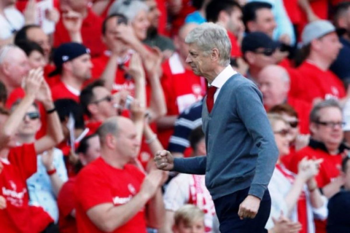 Arsenal Pesta Lima Gol Saat Pertandingan Terakhir Wenger di Emirates