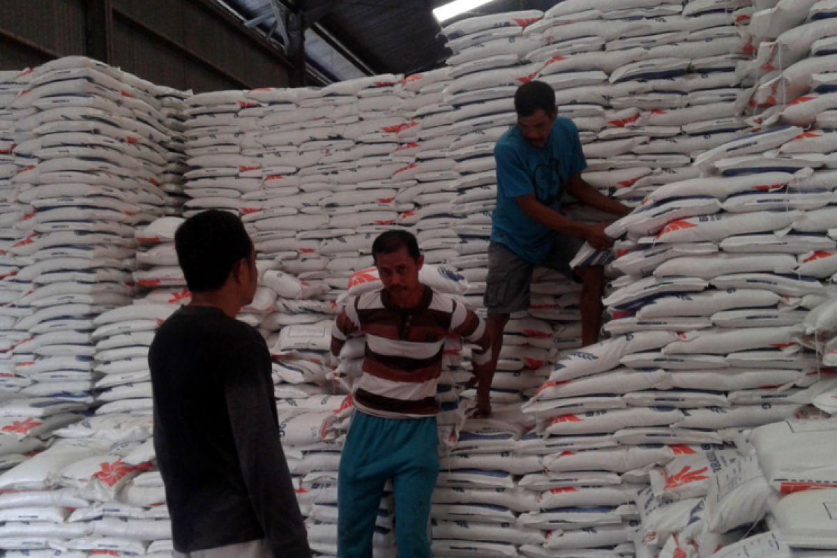 Solok Bulog Guarantees Food Stocks Availability Up To Lebaran