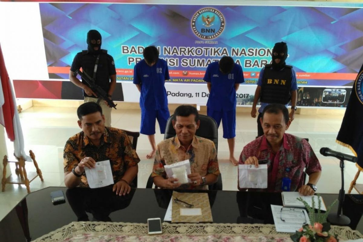 BNNP Sumbar Tangkap Pengedar sabu-sabu Lintas Provinsi