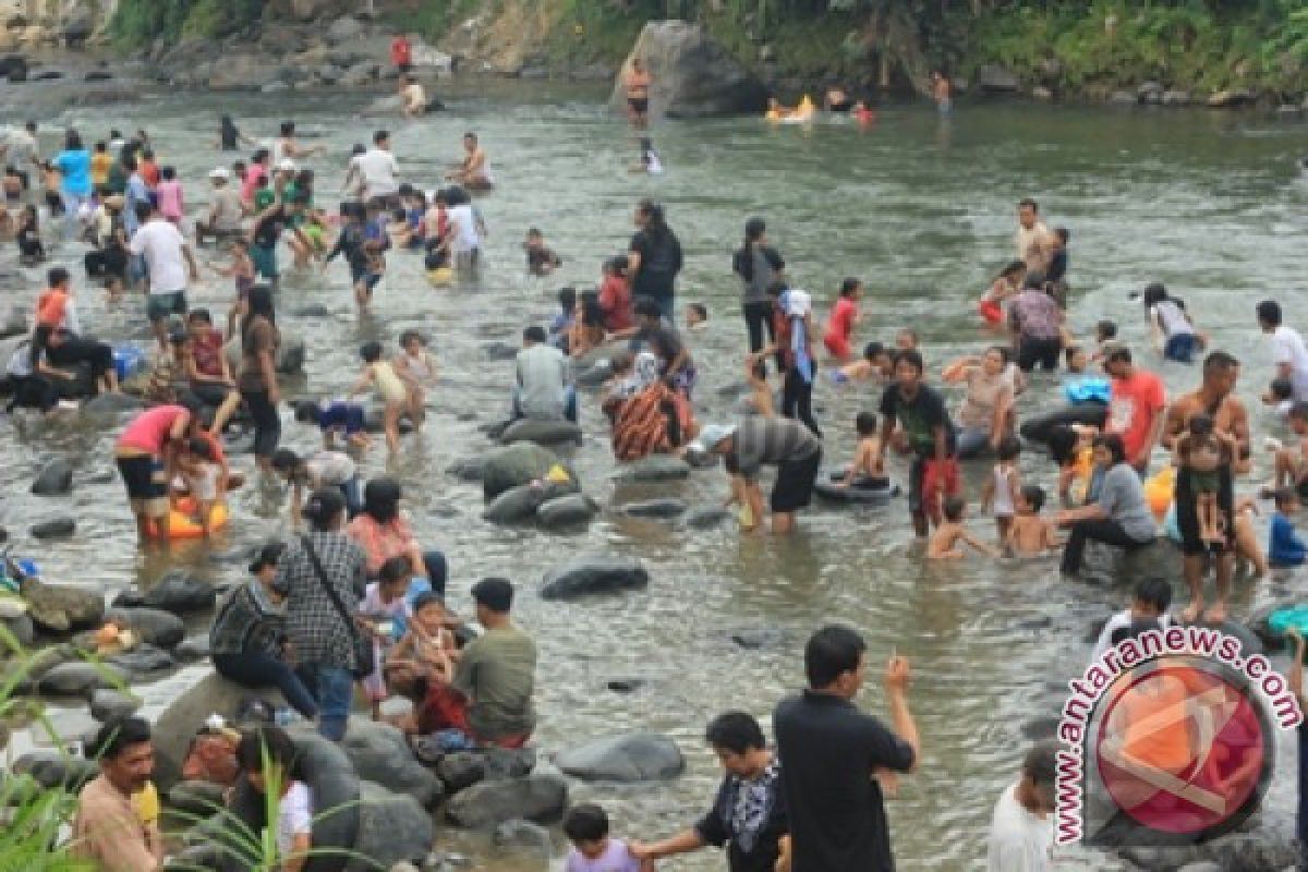 Tradisi 'balimau' di Sumbar tidak ada kaitkannya dengan agama