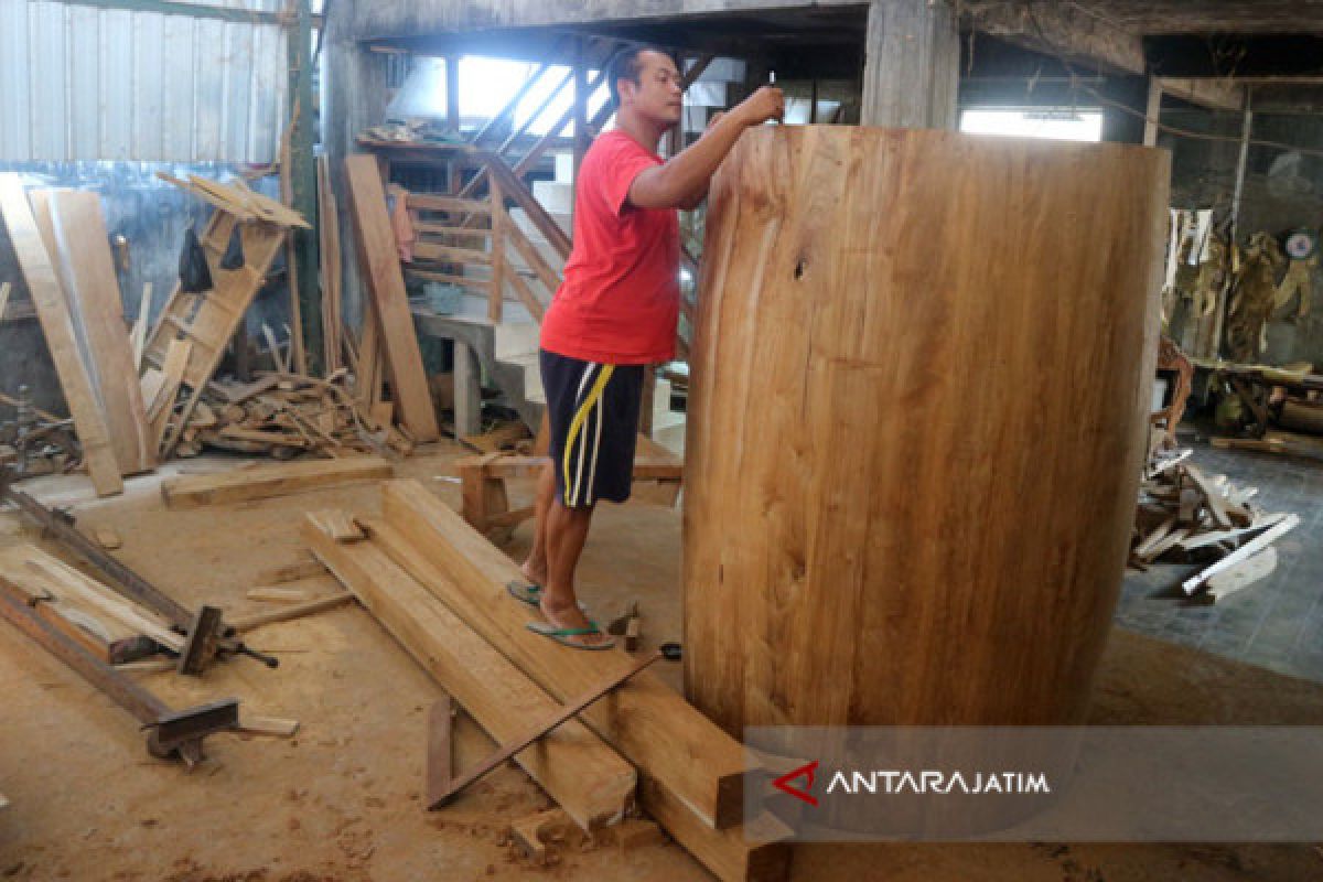 Harga Bedug Jati di Bojonegoro Tetap Stabil