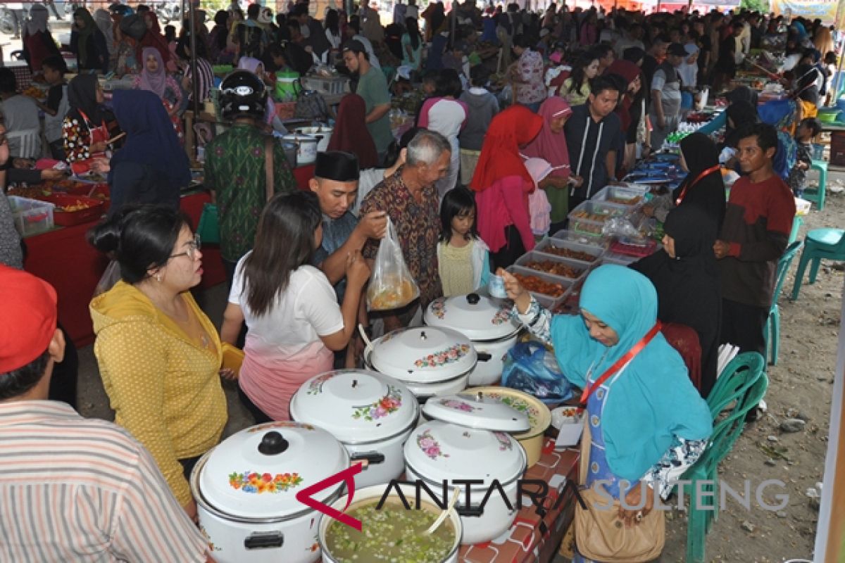 Pasar Lentora dibuka di Lapangan Rusunawa Unisa