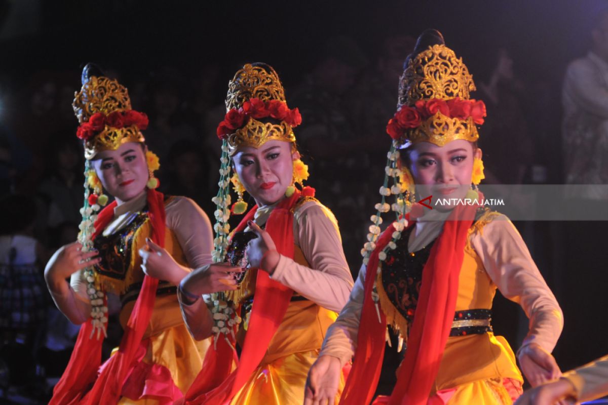 Tim tari dan musik tradisional Indonesia memukau penonton di Prancis