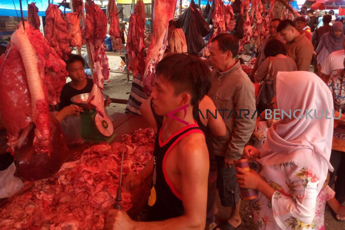 Warga Bengkulu Selatan minati daging kerbau beku