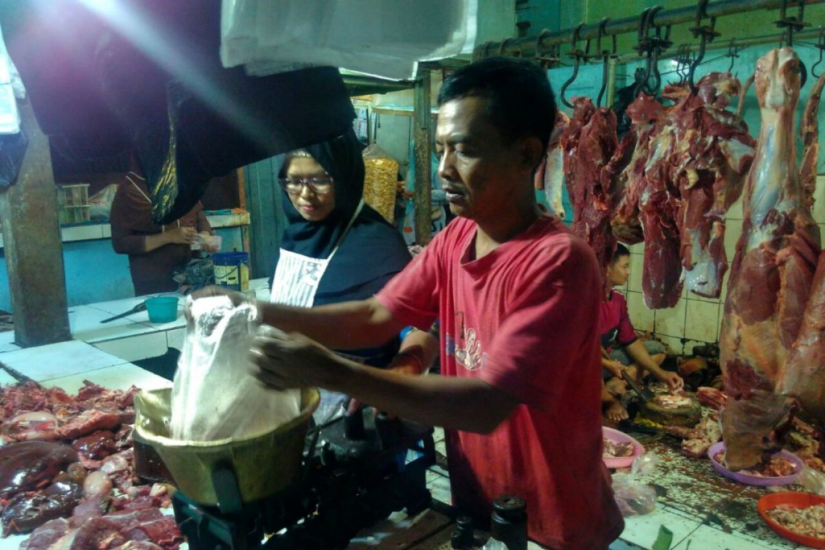 Harga Daging Sapi di Bojonegoro Kembali Stabil