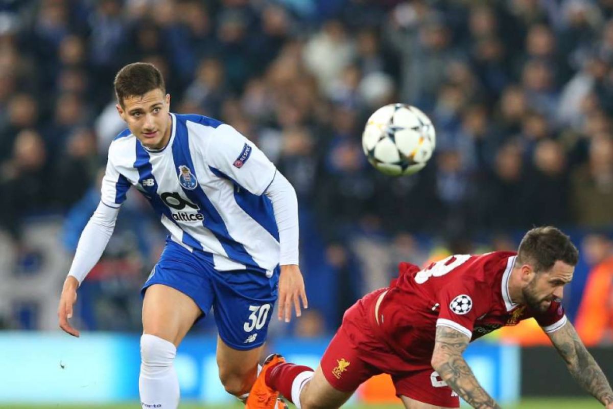 Manchester United akan rekrut Diogo Dalot