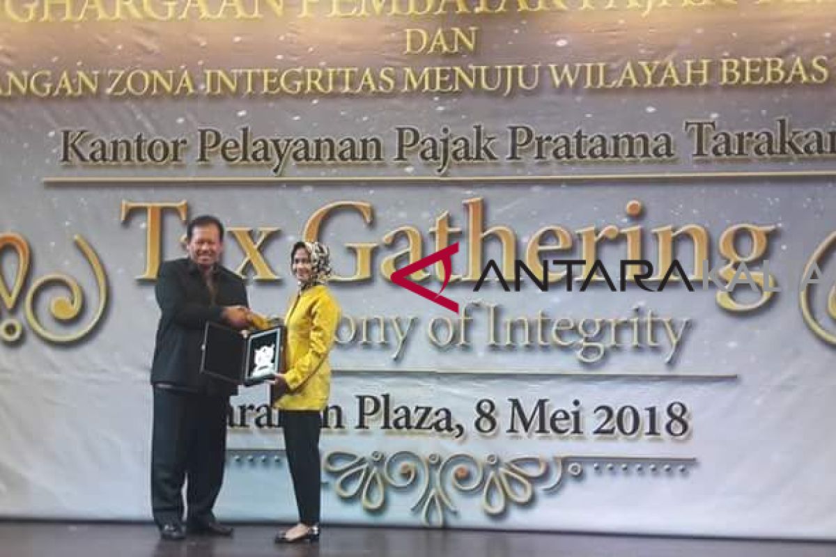 Nunukan terima penghargaan pembayar pajak terbesar se kaltara