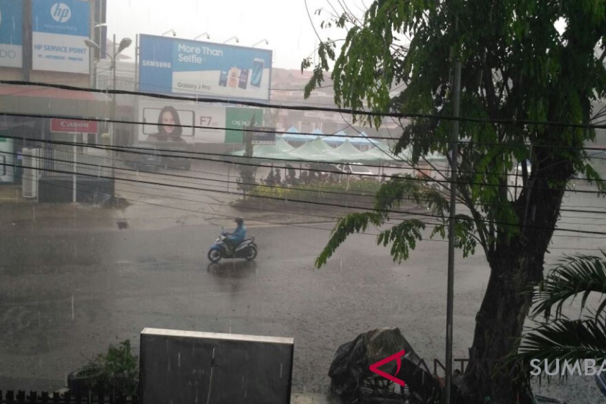 BMKG minta masyarakat waspadai perubahan cuaca mendadak tiga hari ke depan