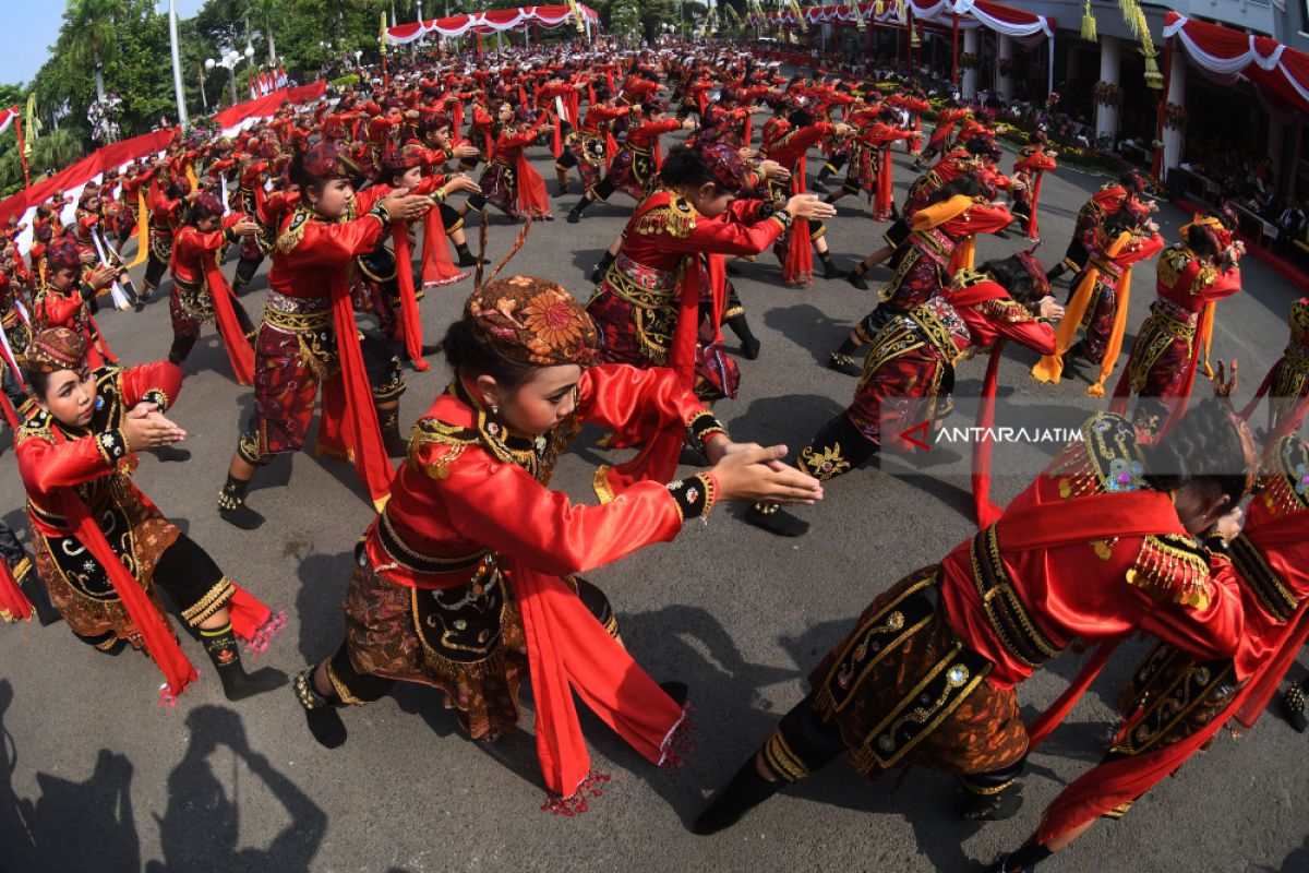 Video - Keren, 725 Penari Remo Meriahkan Hari Jadi Kota Surabaya