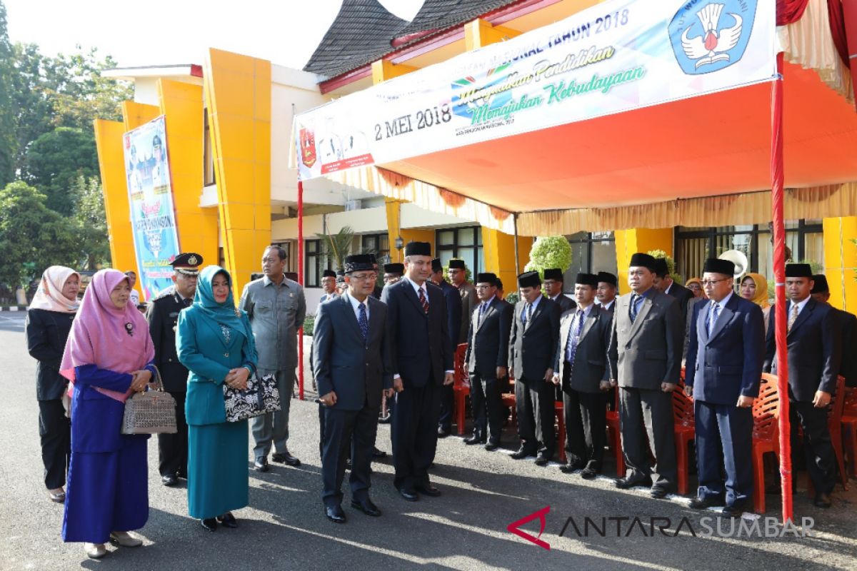 Bupati Agam Canangkan Gernas Baku Tingkatkan Baca Anak