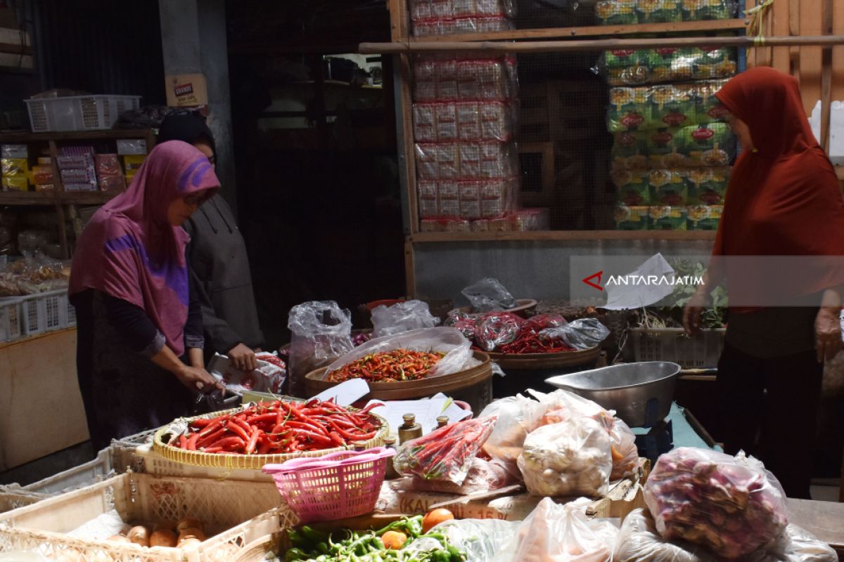 Harga Cabai di Pasar Tradisional Magetan Turun