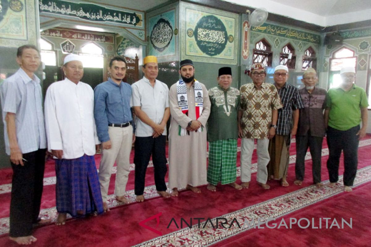 Masjid Nurul Falah Bogor kedatangan Imam Palestina (Video)