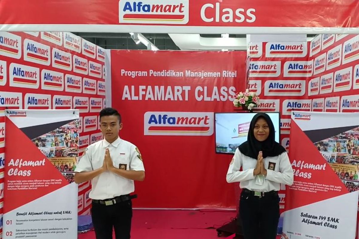 Alfamart Class 2018 targetkan serap 300 siswa SMK NTB