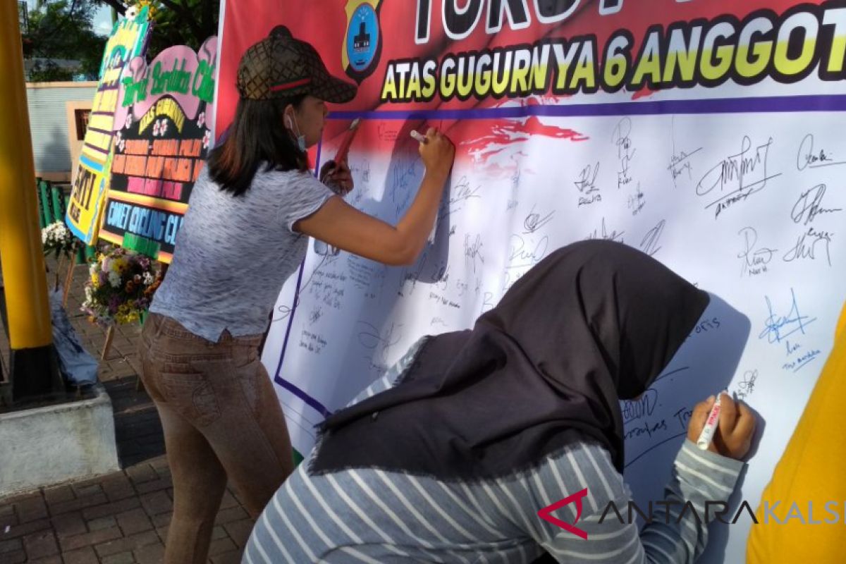 South Kalimantan residents support Police against terrorist acts
