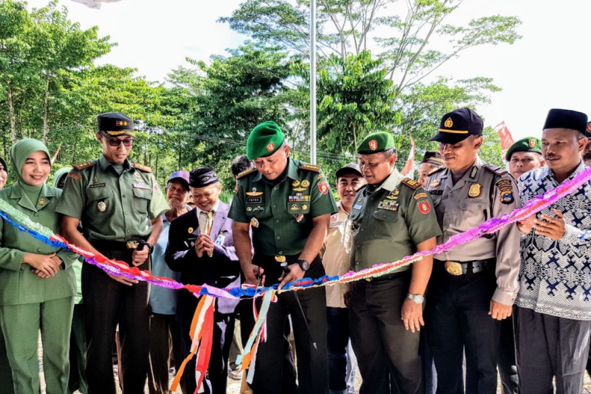 Danrem resmikan Kantor Koramil Sambung Makmur