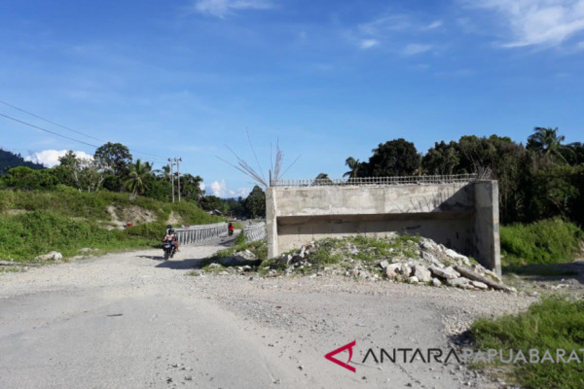 DPR Persoalkan Pembangunan Jembatan Kali Kabouw Wondama