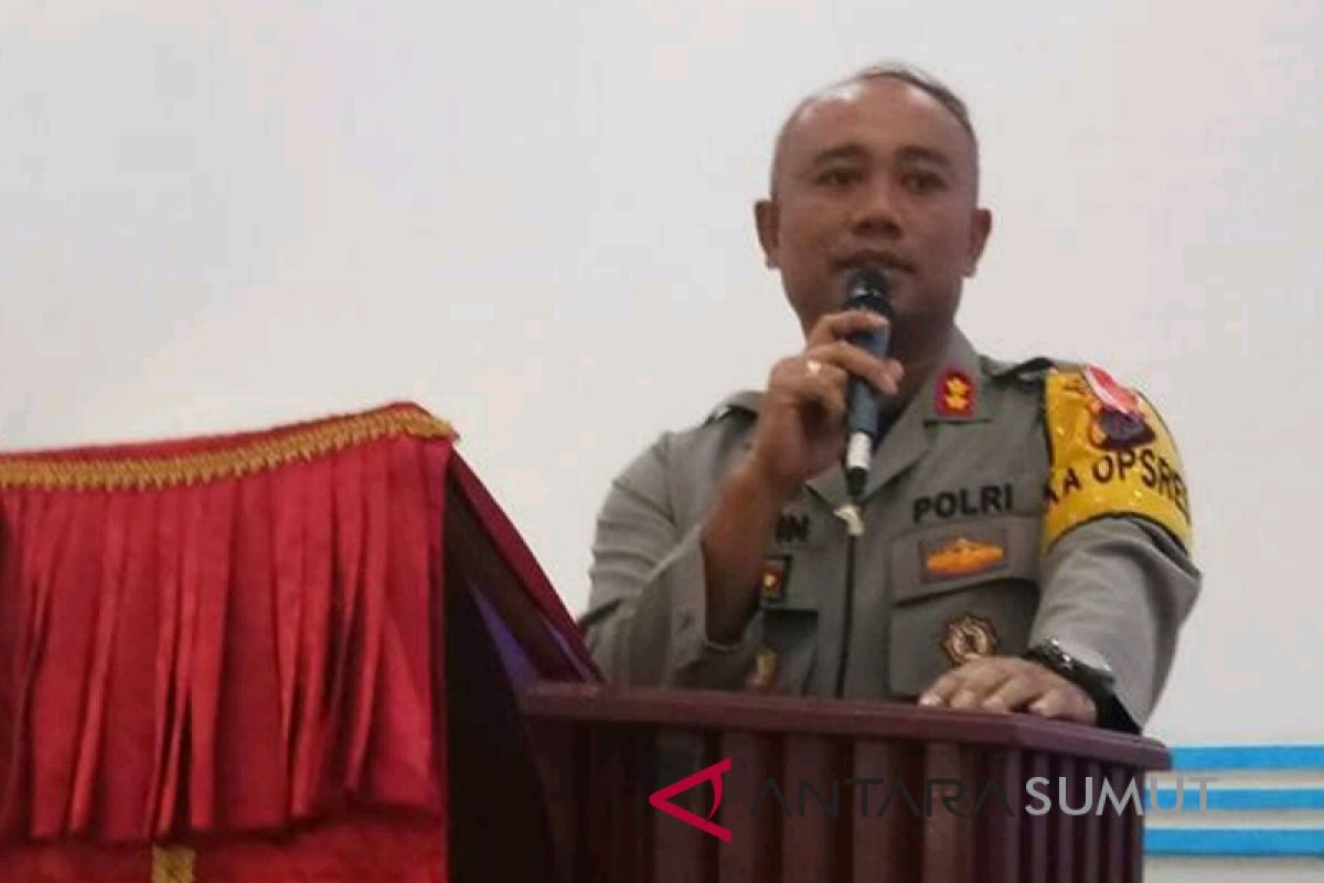 Kapolres Sibolga turun ke beberapa Gereja