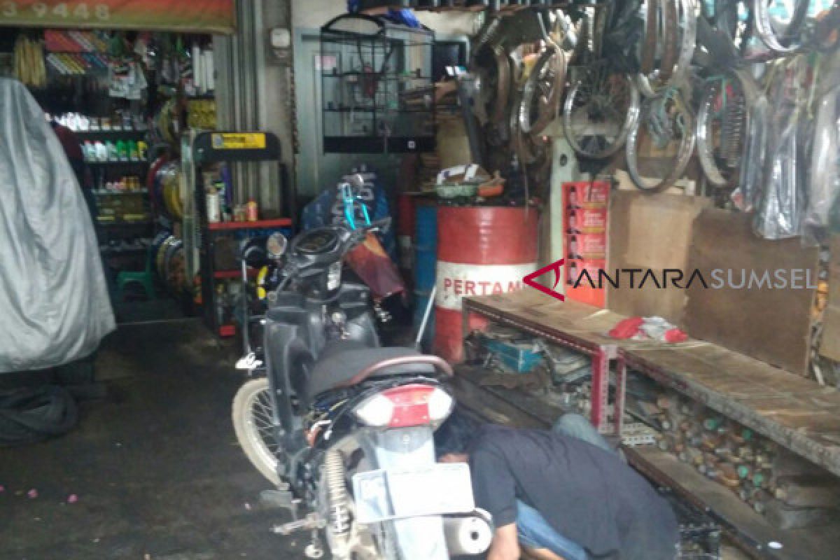 Harga spare parts naik dampak dolar