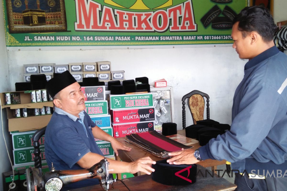 Kopiah Increasing Orders To Pariaman Craftmen Reached 100 Percent