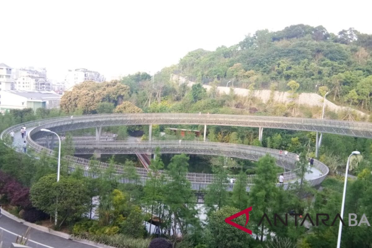 Fuzhou utilizes city forest as a recreation site