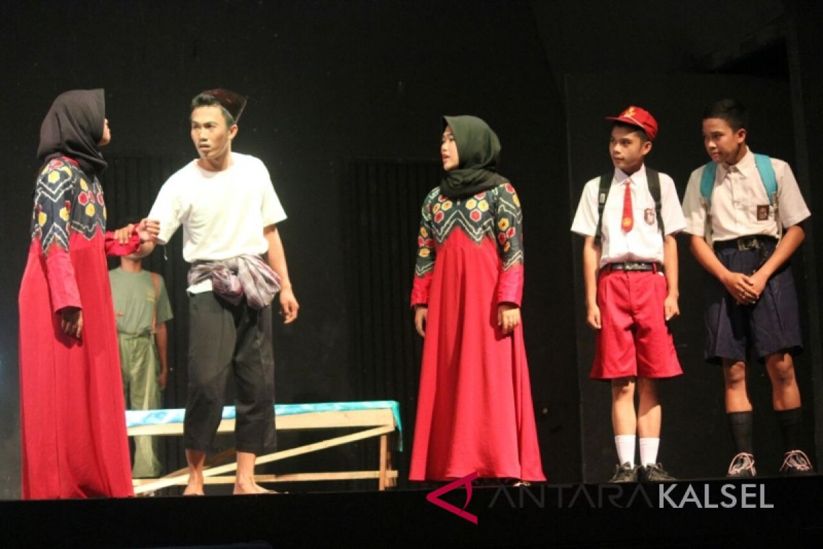 Balangan Terbaik Festival Teater Si Palui Enam 2018