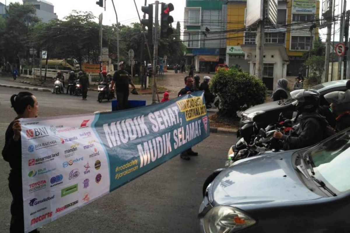 Puluhan komunitas motor gelar aksi simpatik keselamatan jalan