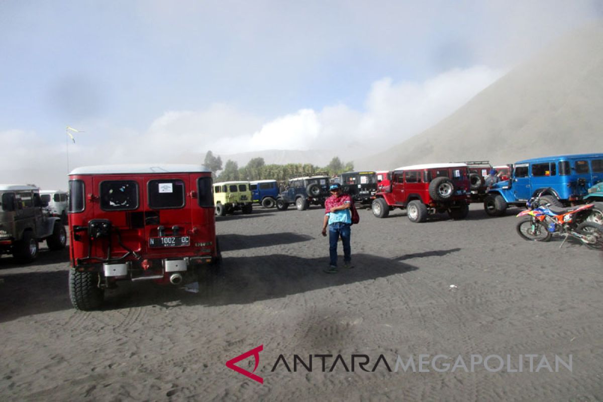 Prihatin, Hutan dan padang savana Gunung Bromo terbakar