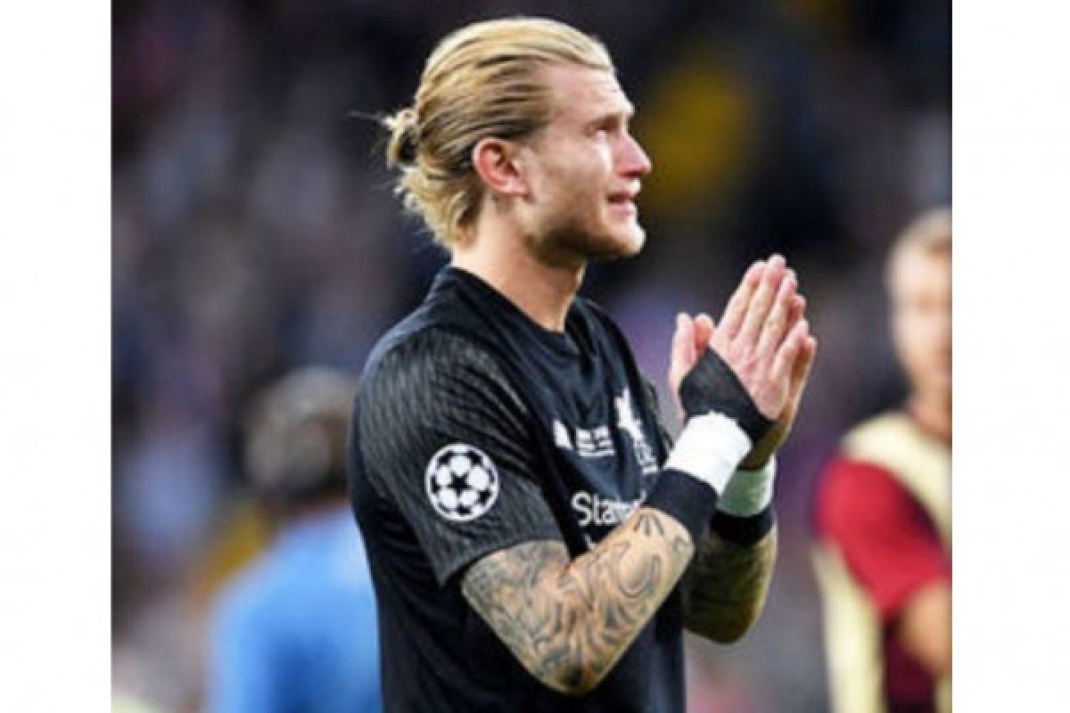 Liverpool gagal, kiper Karius keliling lapangan lakukan ini