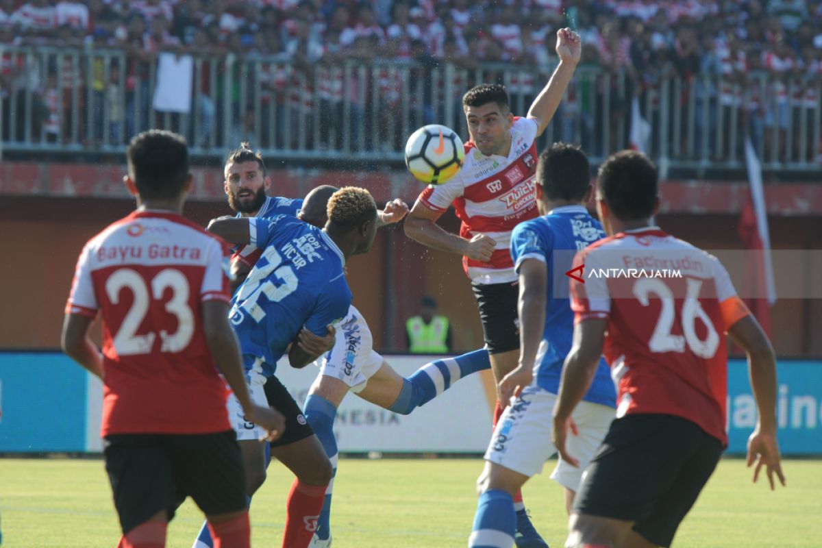 Madura United Boyong semua Pemain ke Jakarta