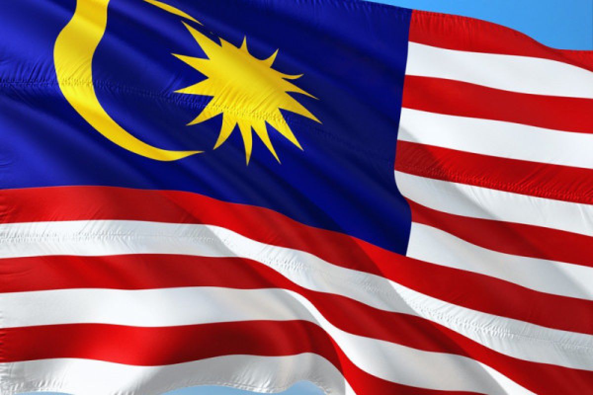Imigrasi Malaysia resmi cekal mantan PM Najib dan istinya Rosmah