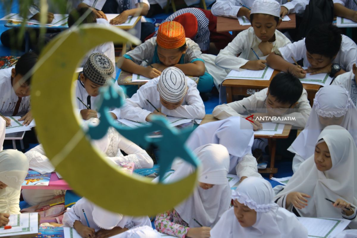 Sekolah Diminta Susun Tata Tertib Kebijakan Penggunaan Gawai