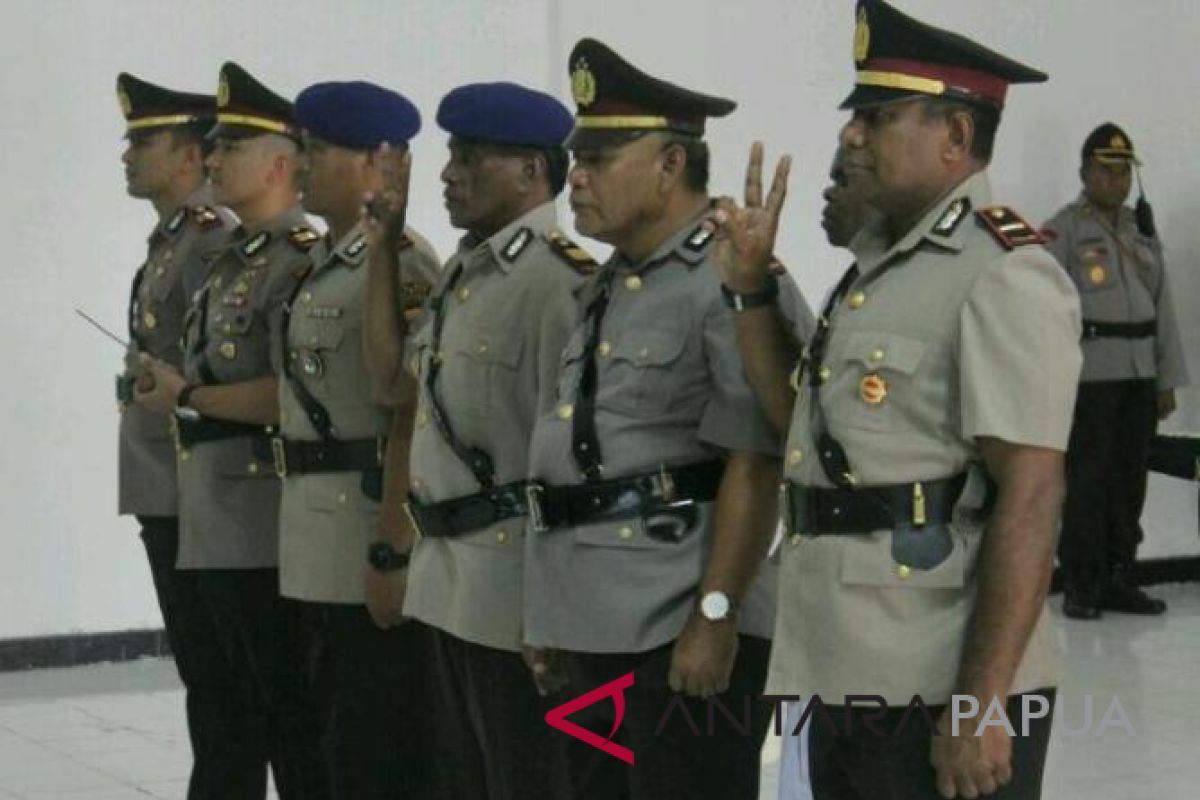 Kapolres Mimika lantik tiga perwira posisi strategis