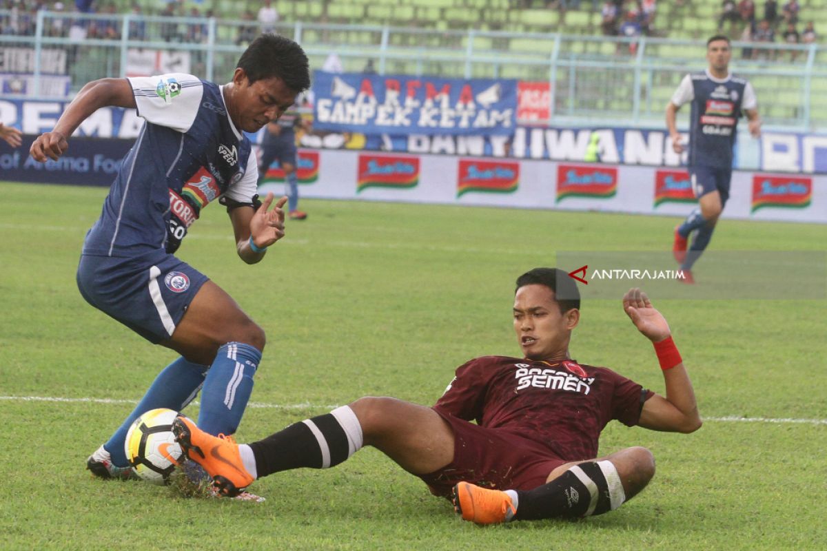 Menang 1-0 Atas PSIS Semarang, Arema Naik Dari Dasar Klasemen