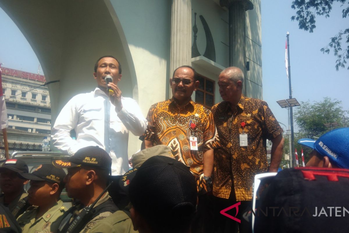 Pedagang Pasar Kobong diberi waktu sampai lebaran