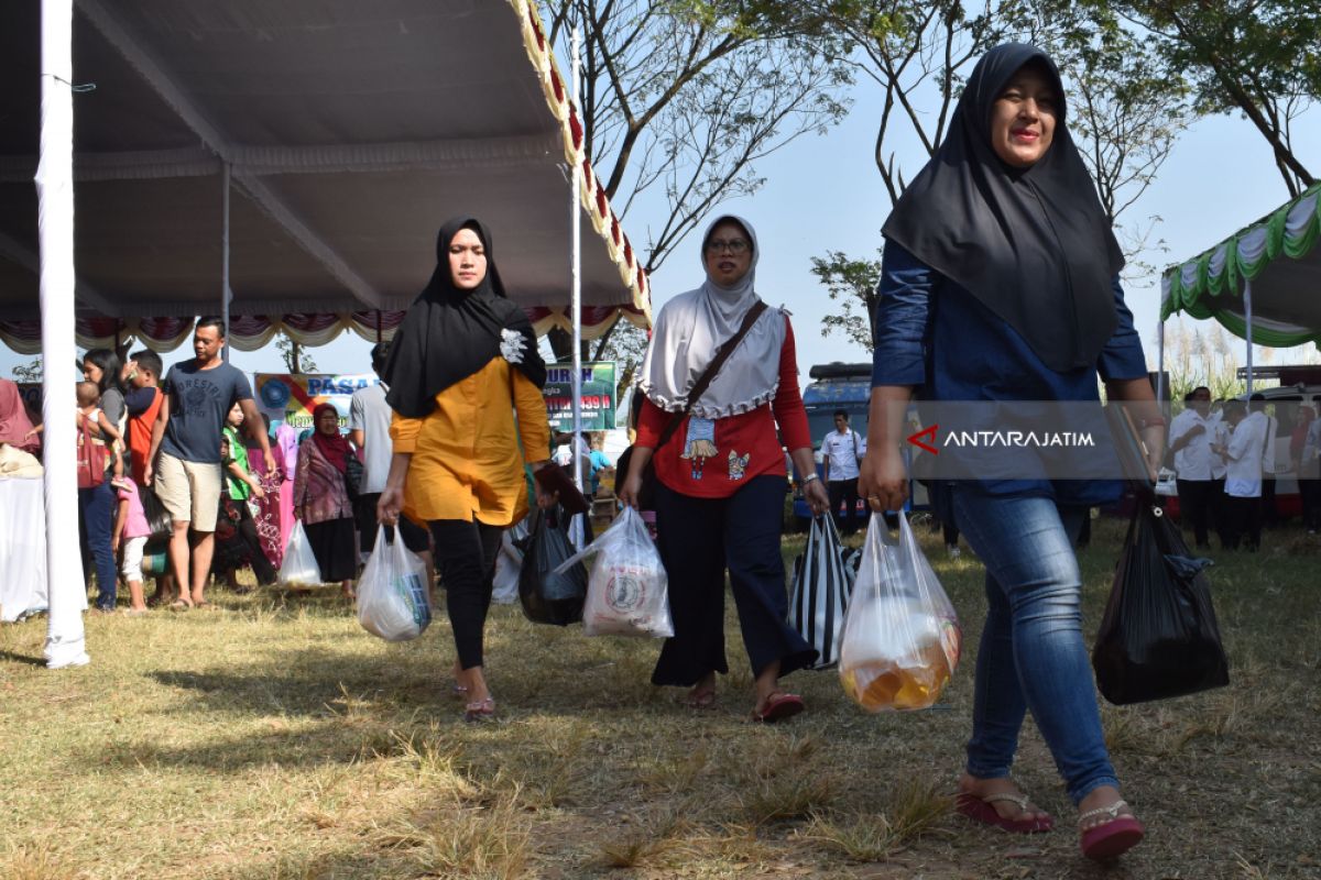 Sebanyak 14.283 RTM Bangkalan Terima Beras Bersubsidi