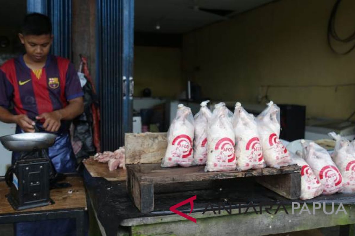 Harga daging ayam dan sapi di Timika stabil