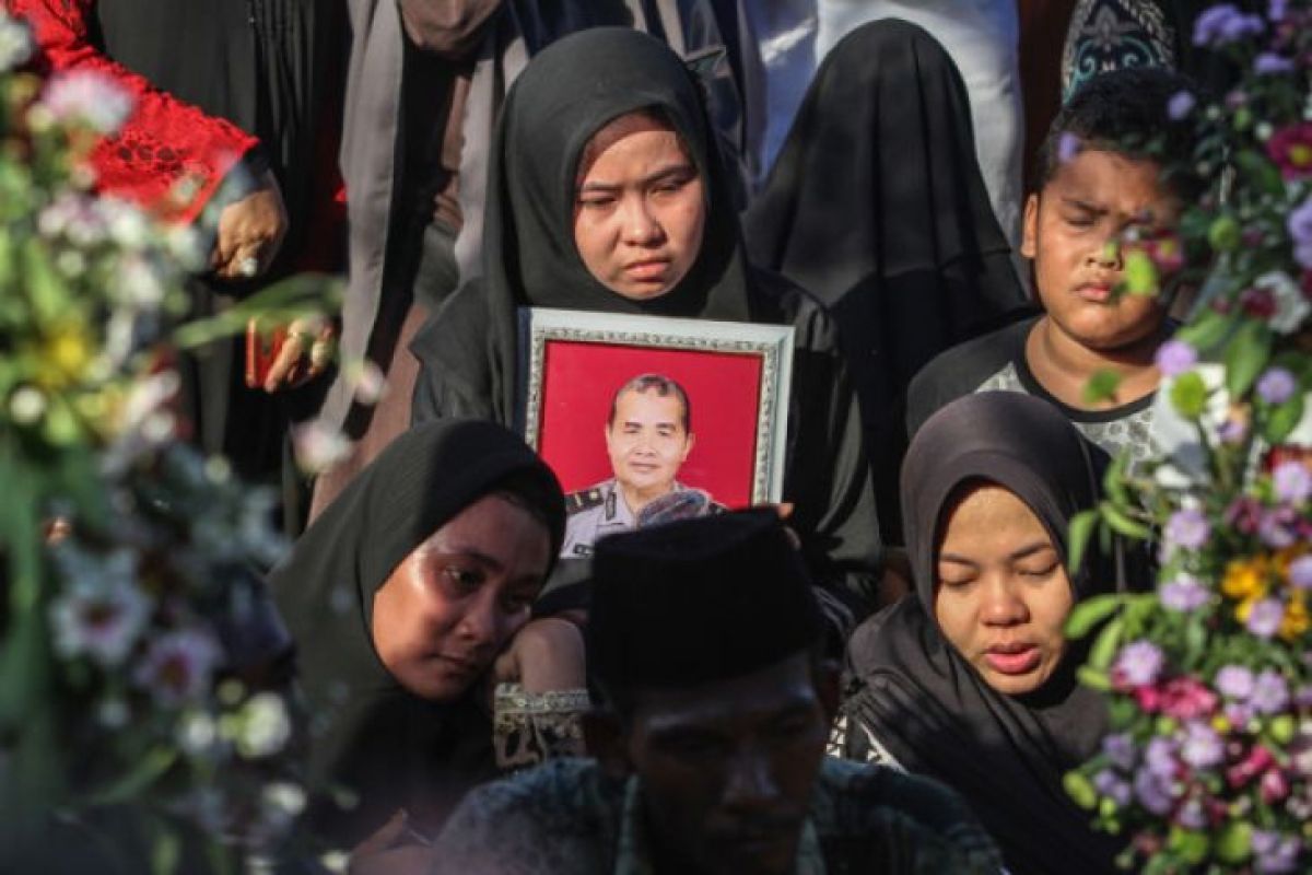 Pemakaman Polisi Korban Teror Riau