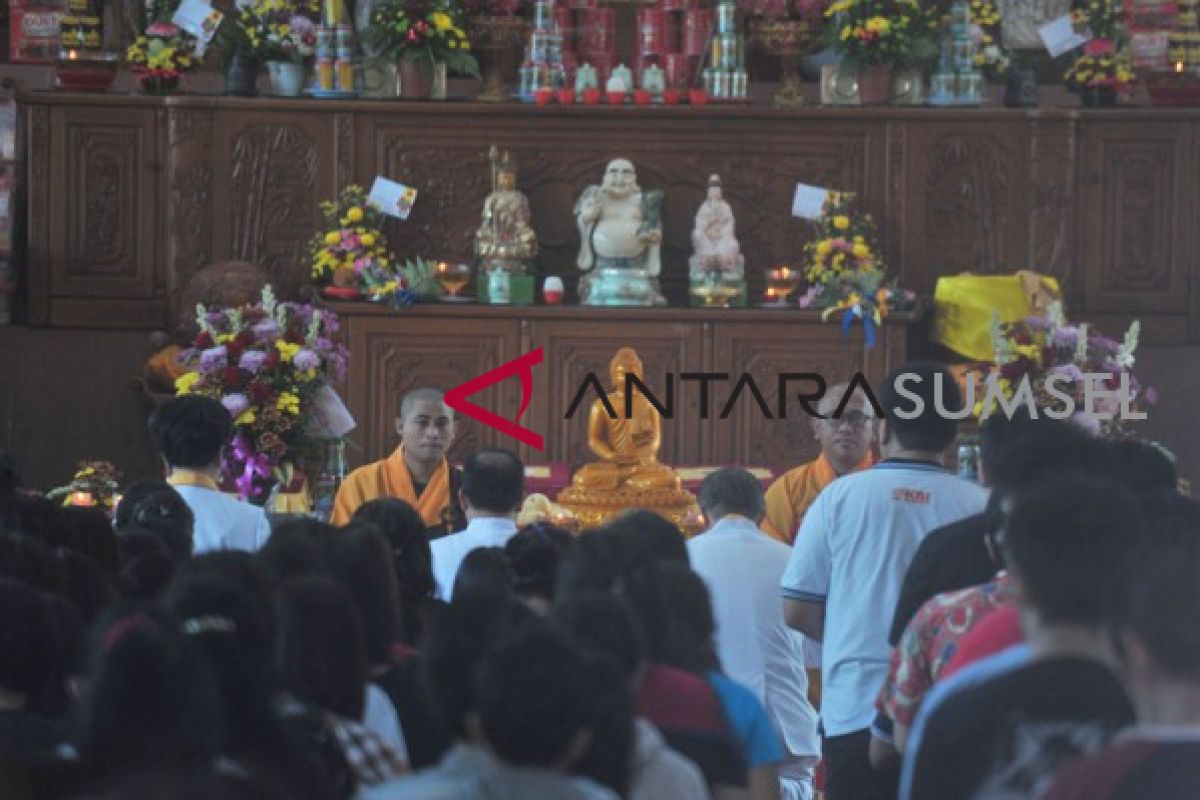 Umat Buddha Palembang rayakan Waisak menjunjung kebhinekaan